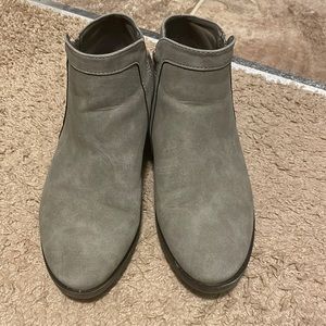 Size 7 Maurices Gray Boots